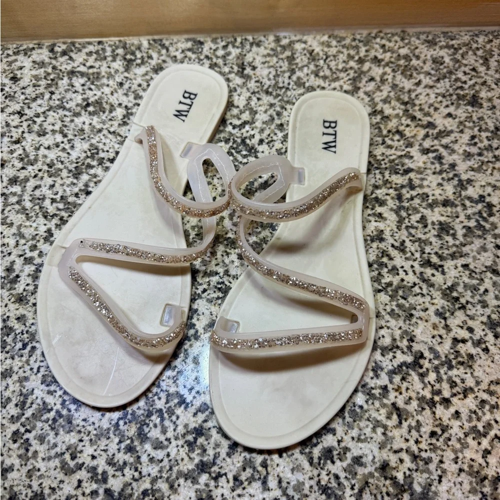 BTW Women Cream Jelly Slide Sandals Gold Glitter Asymmetrical‎ Straps Size 41